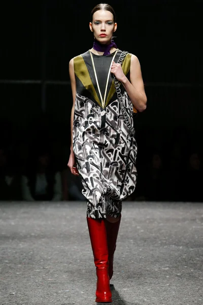 Look 17